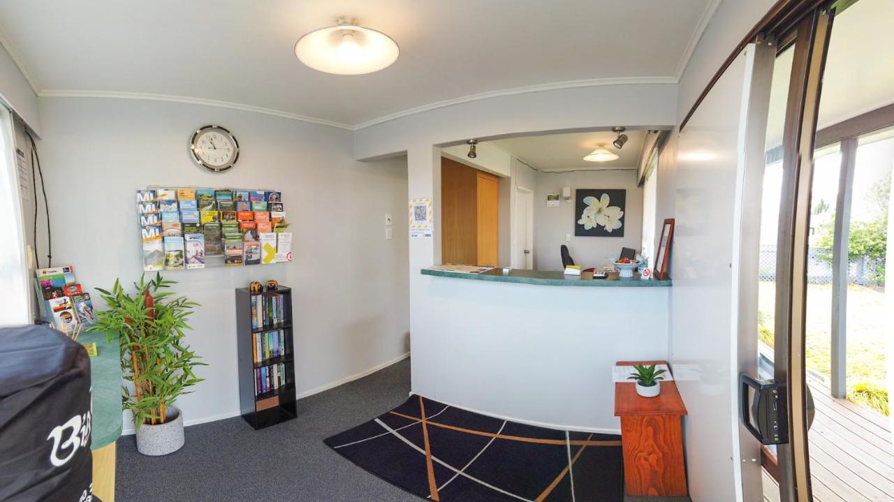 Fiesta Court Motel Whanganui Buitenkant foto
