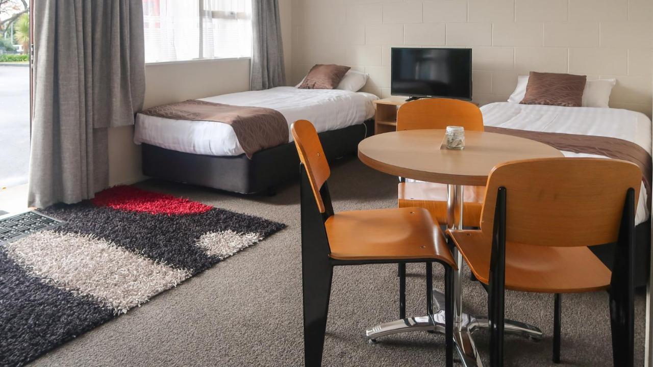 Fiesta Court Motel Whanganui Buitenkant foto
