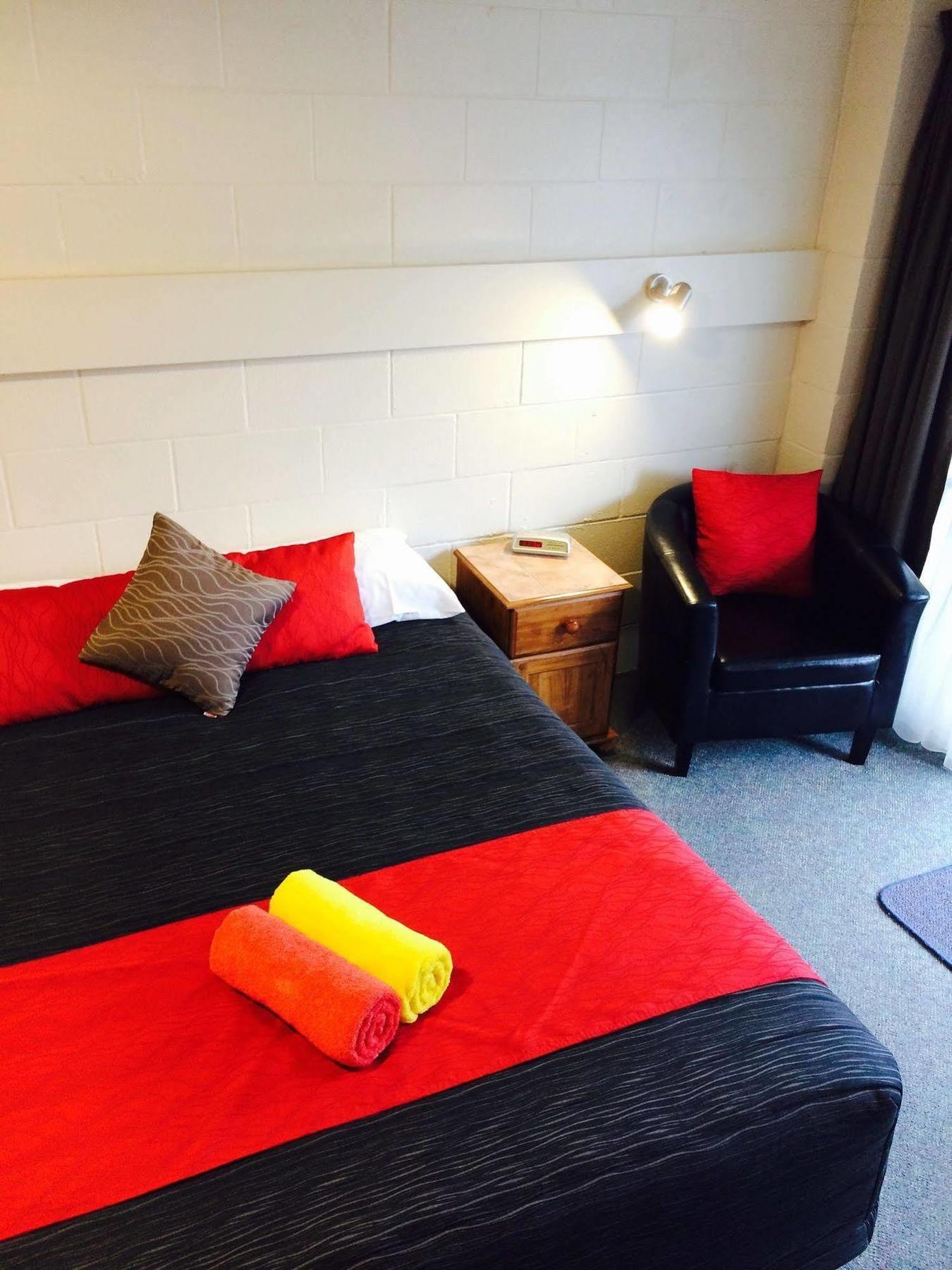 Fiesta Court Motel Whanganui Buitenkant foto